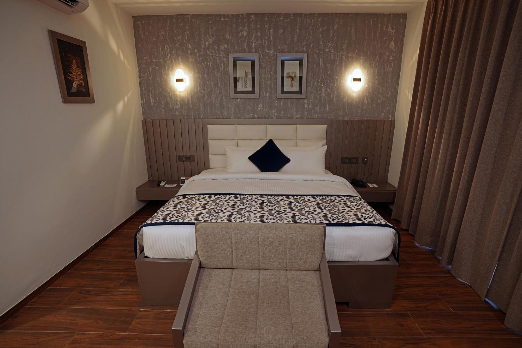 Grand Continent Anjuna A Sarovar Portico Affiliate Hotel Near Anjuna And Vagator Beach Ngoại thất bức ảnh